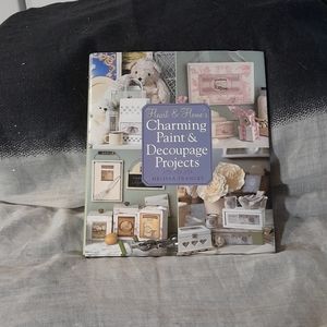 Charming Paint and Decoupage Projects - Hardcover